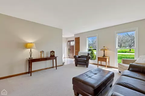Living - 864 Kingston Ln, Bartlett, IL 60103 photo 2 of 4