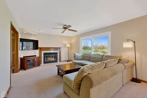 Living - 864 Kingston Ln, Bartlett, IL 60103 photo 4 of 4
