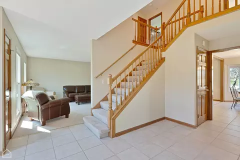 Entry Way - 864 Kingston Ln, Bartlett, IL 60103 photo 1 of 3