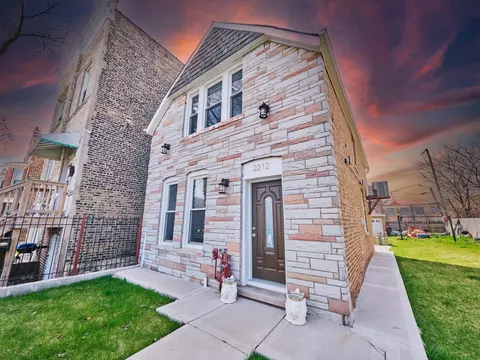 2212 S Trumbull Ave, Chicago, IL 60623