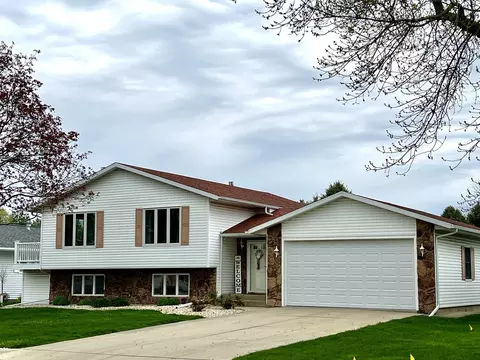 Exterior - 1015 28th St, Peru, IL 61354 photo 10 of 10