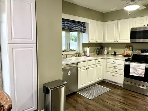 Kitchen - 1015 28th St, Peru, IL 61354 photo 2 of 3