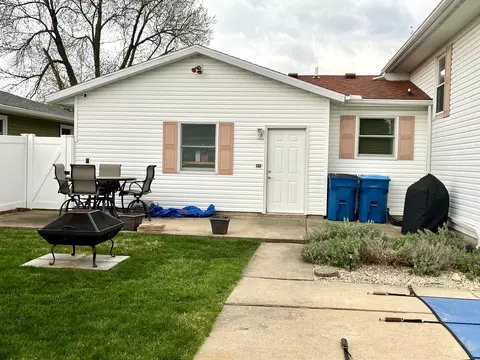 Exterior - 1015 28th St, Peru, IL 61354 photo 3 of 10