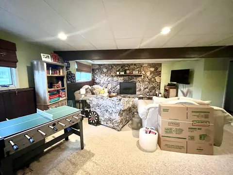 Living - 1015 28th St, Peru, IL 61354 photo 3 of 4