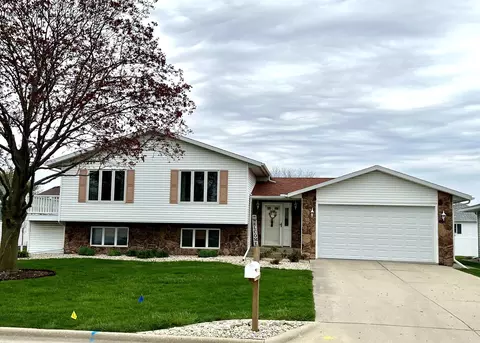 Exterior - 1015 28th St, Peru, IL 61354 photo 6 of 10