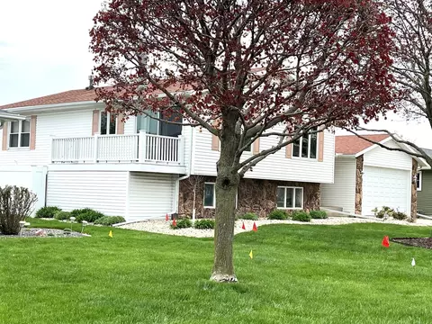Exterior - 1015 28th St, Peru, IL 61354 photo 8 of 10