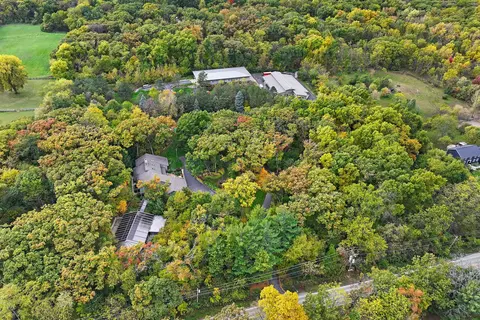 3515 Oak Ridge Rd, Crystal Lake, IL 60012