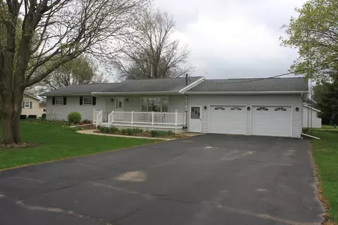28805 Gaulrapp Rd, Rock Falls, IL 61071