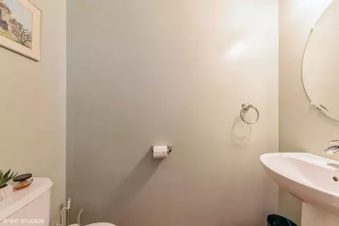 Bath - 5775 River Birch Dr, Hoffman Estates, IL 60192 photo 6 of 6