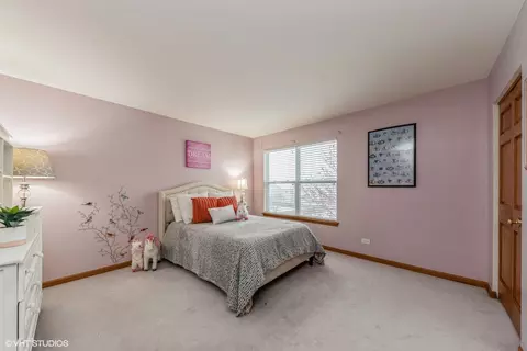 Bedroom - 5775 River Birch Dr, Hoffman Estates, IL 60192 photo 4 of 6