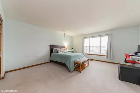 Bedroom - 5775 River Birch Dr, Hoffman Estates, IL 60192 photo 5 of 6