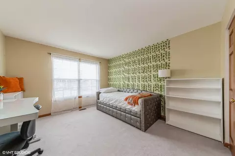 Bedroom - 5775 River Birch Dr, Hoffman Estates, IL 60192 photo 6 of 6