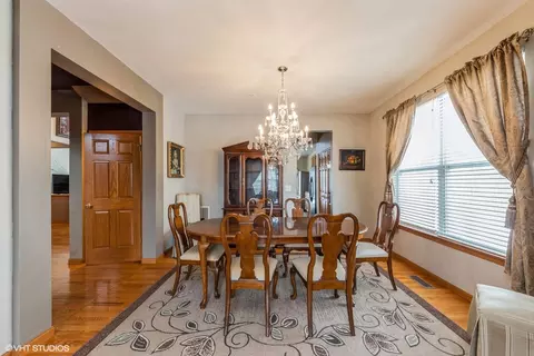 Dining - 5775 River Birch Dr, Hoffman Estates, IL 60192 photo 3 of 3