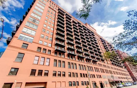 165 N Canal St #510, Chicago, IL 60606