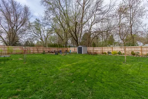 Exterior - 106 Perth Rd, Cary, IL 60013 photo 6 of 7