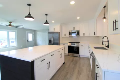 Kitchen - 1853 Greenview Ave, Kankakee, IL 60901 photo 5 of 5