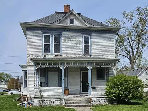 319 W Lincoln St, Pontiac, IL 61764