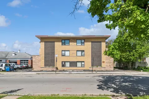 5820 N Nagle Ave #H, Chicago, IL 60646