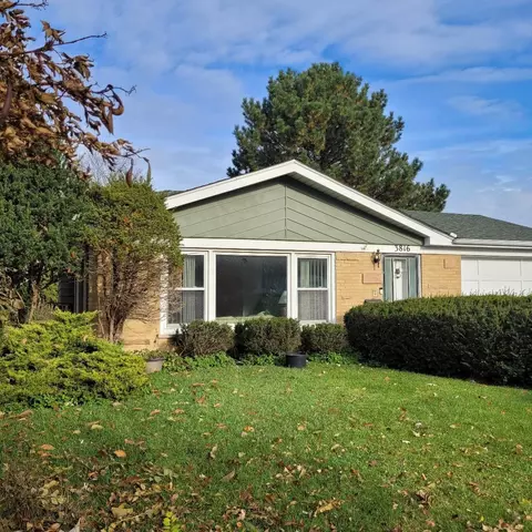 3816 Rugen Rd, Glenview, IL 60025