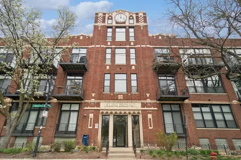2300 W Wabansia Ave #226, Chicago, IL 60647