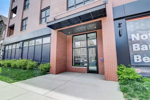 3154 N Southport Ave #201, Chicago, IL 60657