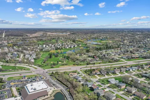 View/Area - 1654 Pebble Beach Dr, Hoffman Estates, IL 60169 photo 3 of 6