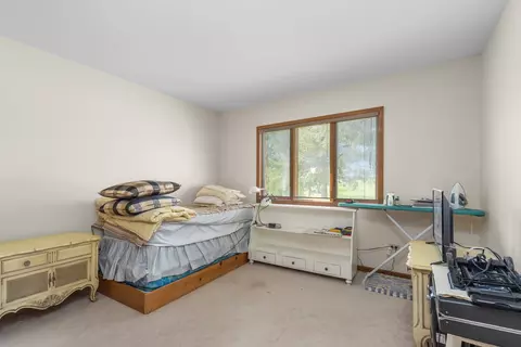 Bedroom - 1654 Pebble Beach Dr, Hoffman Estates, IL 60169 photo 3 of 4