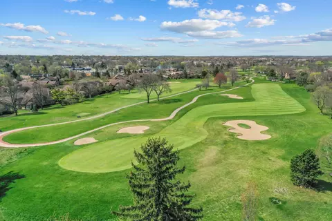 View/Area - 1654 Pebble Beach Dr, Hoffman Estates, IL 60169 photo 2 of 6