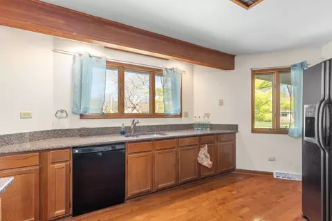 Bath - 1654 Pebble Beach Dr, Hoffman Estates, IL 60169 photo 1 of 1