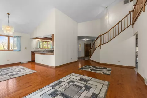 Living - 1654 Pebble Beach Dr, Hoffman Estates, IL 60169 photo 2 of 3