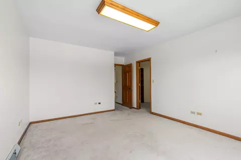 Other - 1654 Pebble Beach Dr, Hoffman Estates, IL 60169 photo 5 of 9