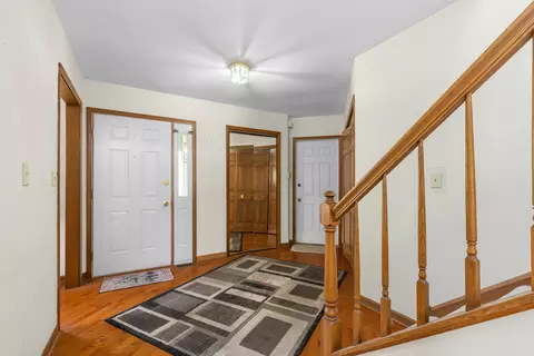 Entry Way - 1654 Pebble Beach Dr, Hoffman Estates, IL 60169 photo 1 of 1