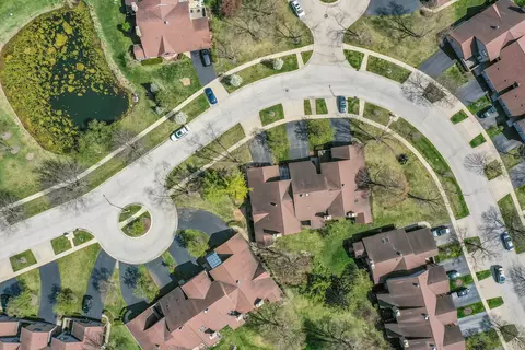 View/Area - 1654 Pebble Beach Dr, Hoffman Estates, IL 60169 photo 4 of 6