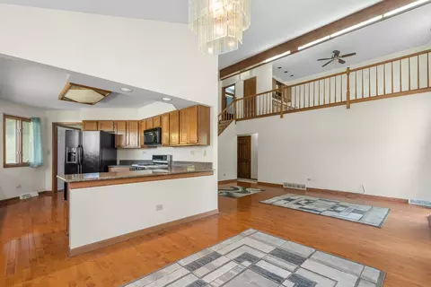 Living - 1654 Pebble Beach Dr, Hoffman Estates, IL 60169 photo 3 of 3