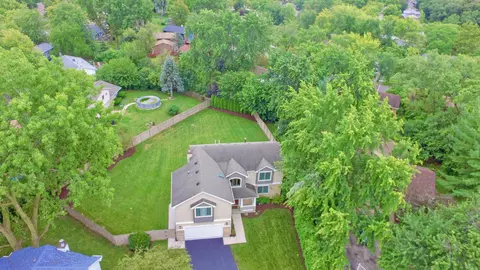 735 Cornwall Ct, Bolingbrook, IL 60440 photo 3