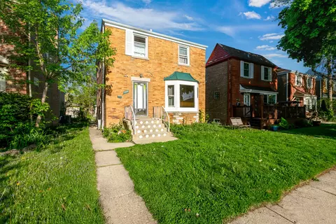 6071 N Whipple St, Chicago, IL 60659