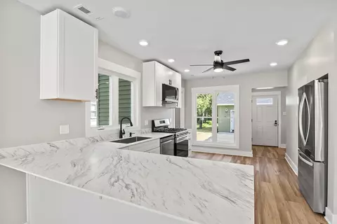Kitchen - 2804 Fremont St, Rolling Meadows, IL 60008 photo 1 of 2