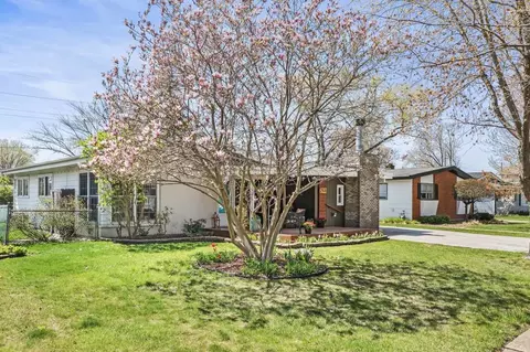 Exterior - 2301 Fulle St, Rolling Meadows, IL 60008 photo 5 of 12