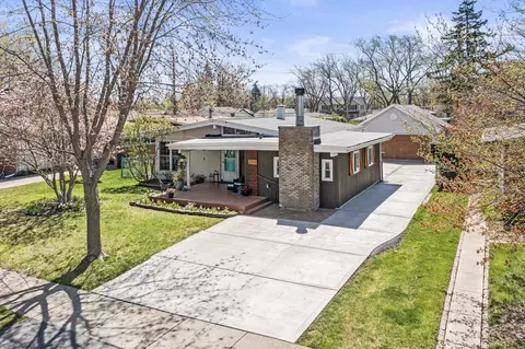 Exterior - 2301 Fulle St, Rolling Meadows, IL 60008 photo 3 of 12