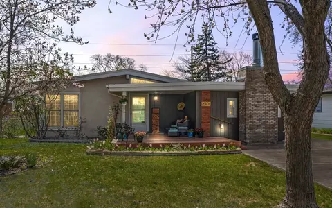 2301 Fulle St, Rolling Meadows, IL 60008