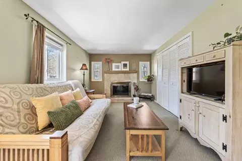 Living - 2301 Fulle St, Rolling Meadows, IL 60008 photo 6 of 7