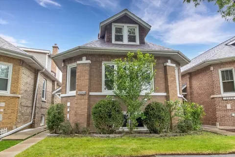 2906 N Natoma Ave, Chicago, IL 60634