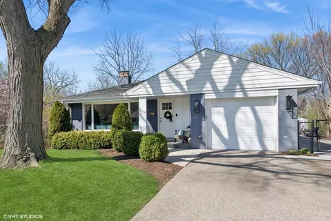 269 Riverside Dr, Northfield, IL 60093