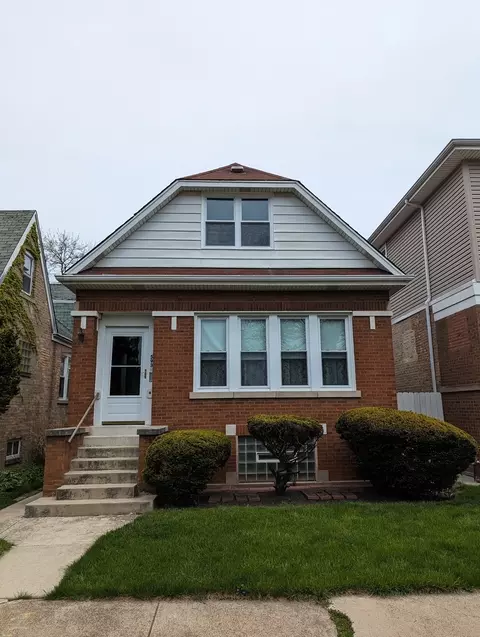5930 W Berenice Ave, Chicago, IL 60634