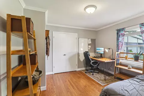 860 S 2nd Ave, Des Plaines, IL 60016 photo 19