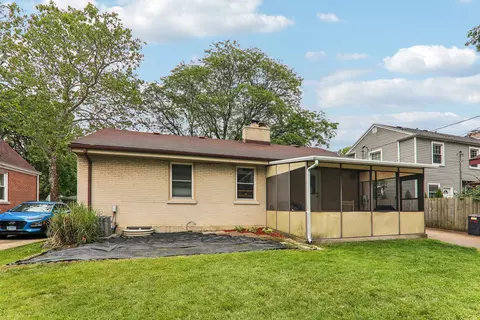 860 S 2nd Ave, Des Plaines, IL 60016 photo 32