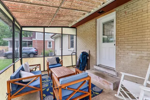 860 S 2nd Ave, Des Plaines, IL 60016 photo 30
