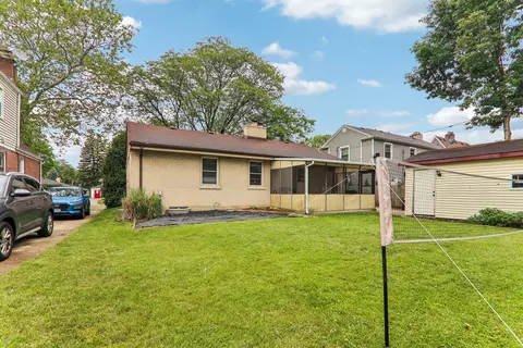 860 S 2nd Ave, Des Plaines, IL 60016 photo 26