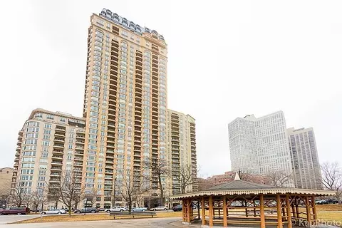 2550 N Lakeview Ave #N403, Chicago, IL 60614