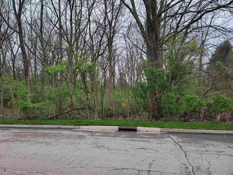 21 Nn Stoneridge Close, Rockford, IL 61107